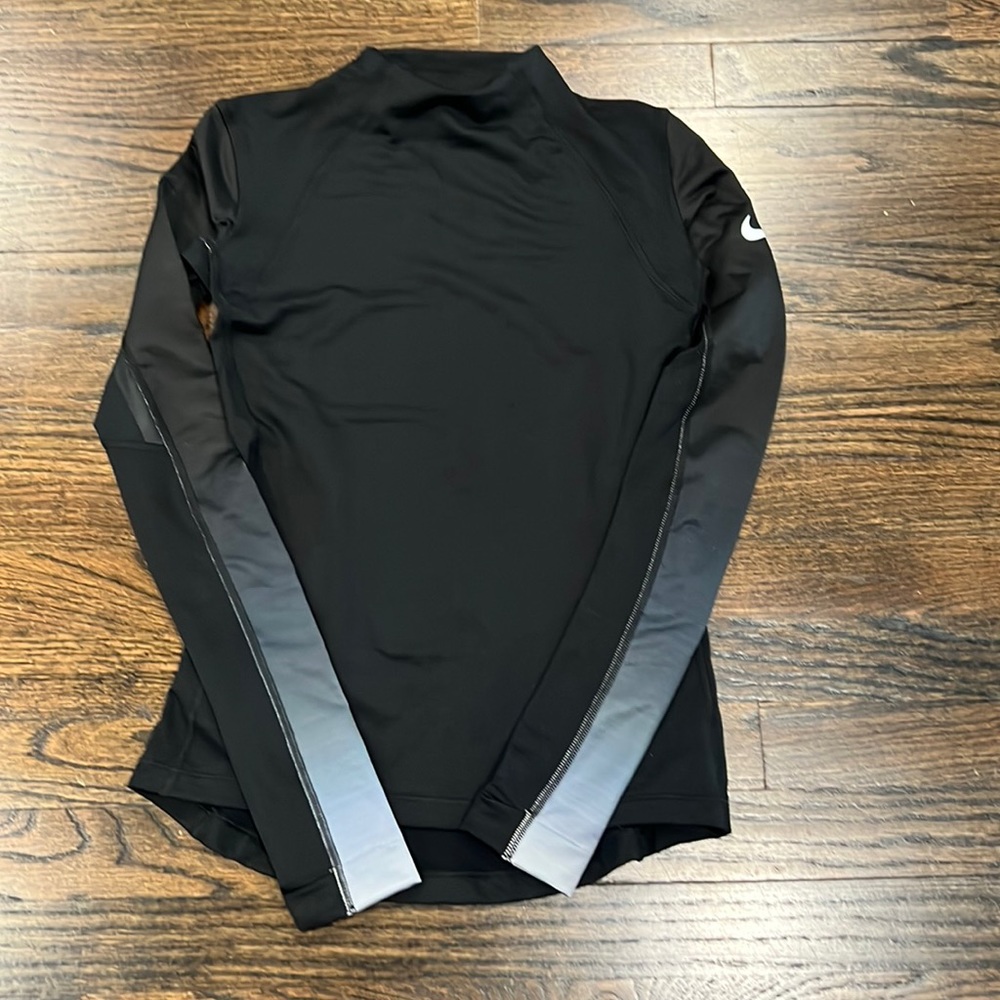 NikePro Hyperwarm Top